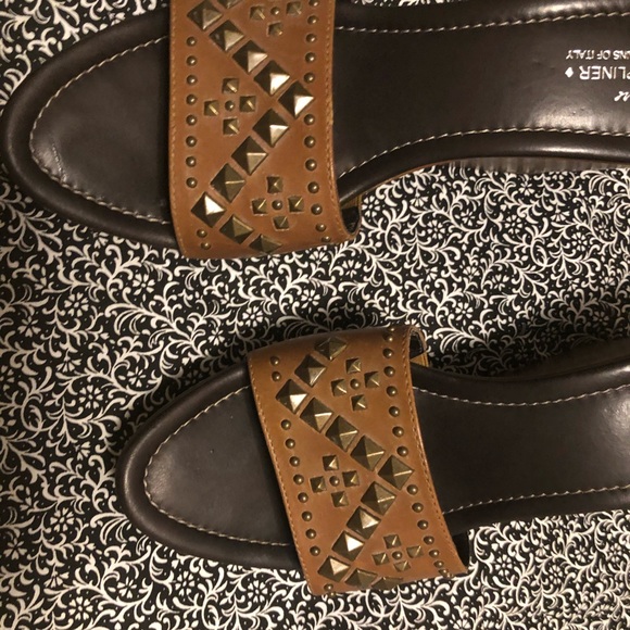 DP Couture Leather Brnz Studded Wedge sandal - Picture 3 of 10